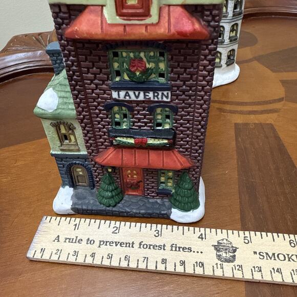 Set of 2 Trim A Home 1994 Christmas Village Buildings Inn & Tavern - Picture 9 of 10